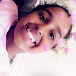 Meet your Posher, Amina